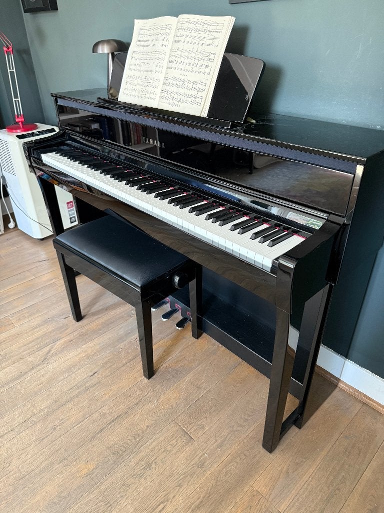 Yamaha Clavinova CLP-775 zwart + bank + garantie 2027, Ophalen, Zwart, Zo goed als nieuw, Piano