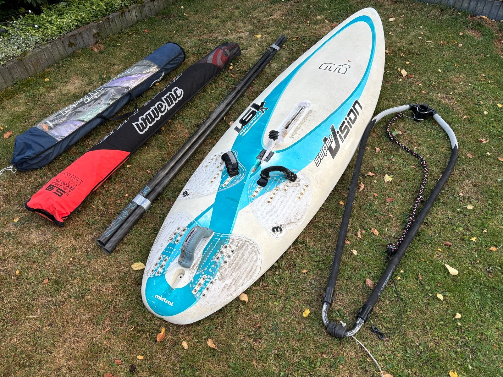 Mistral Windsurfset: Ideaal voor beginners en gevorderden, Ophalen, Gebruikt, 3.5 tot 5 m², Met mast