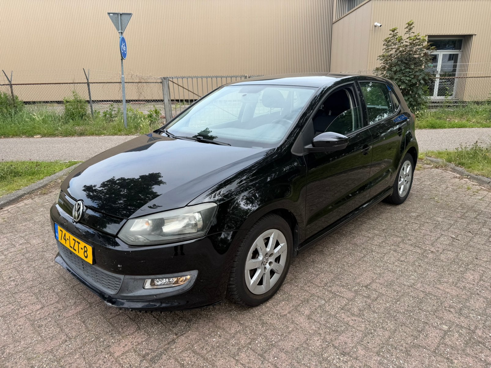 Volkswagen Polo 1.2 TDI 75PK 5D Bluemotion 2010 Zwart, Voorwielaandrijving, 74 pk, 1199 cc, 96 €/maand