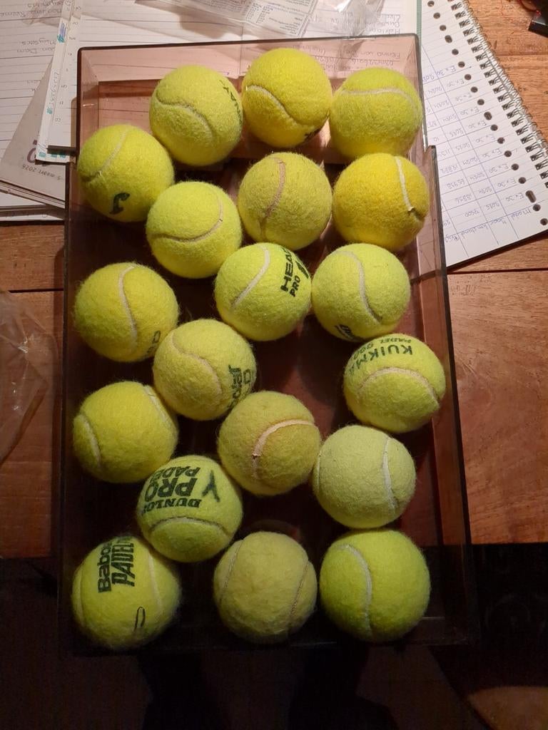 Aantal tennisballen div merken, Sport en Fitness, Tennis, Overige merken, Gebruikt, Ballen, L00