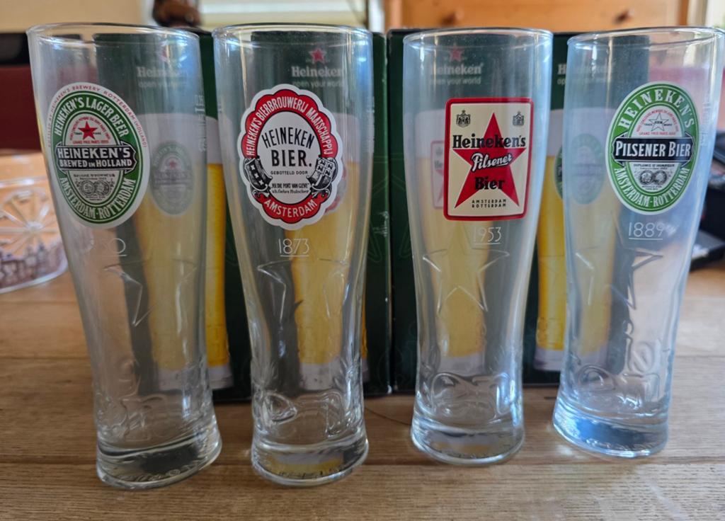 4 x Heineken glazen, Ophalen of Verzenden, Zo goed als nieuw, Glas of Glazen, Heineken