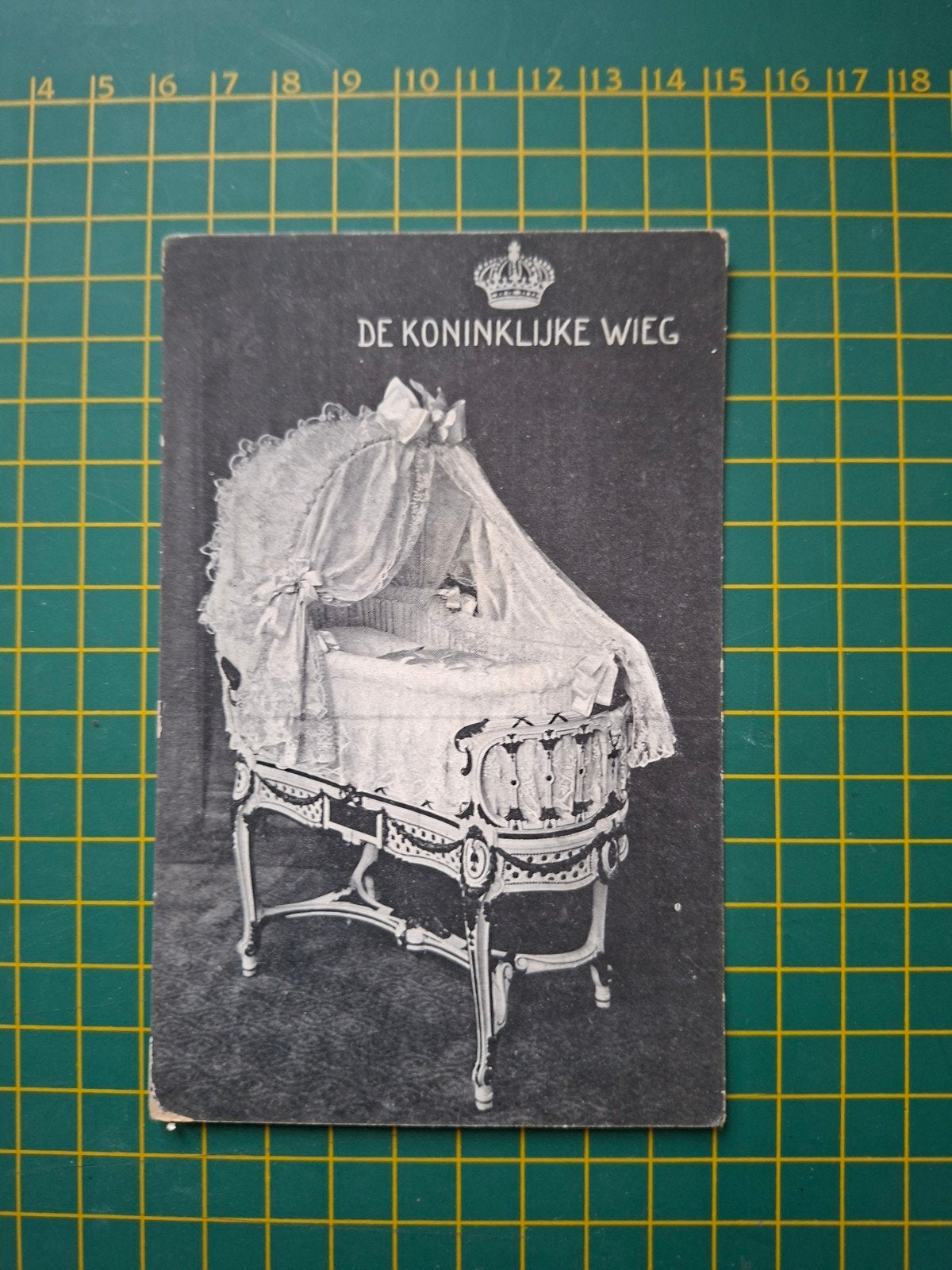 oude ansichtkaart De Koninklijke Wieg., Ophalen of Verzenden, Gebruikt, Nederland, Kaart, Foto of Prent
