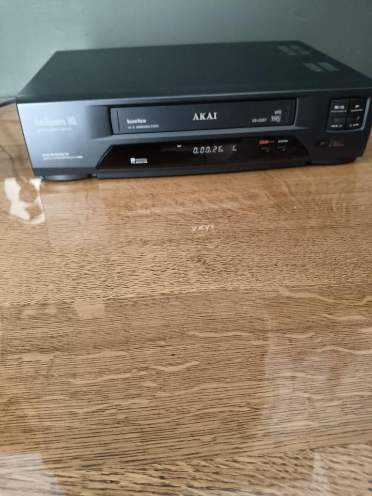 Akai VS-G267 VHS videorecorder, Ophalen