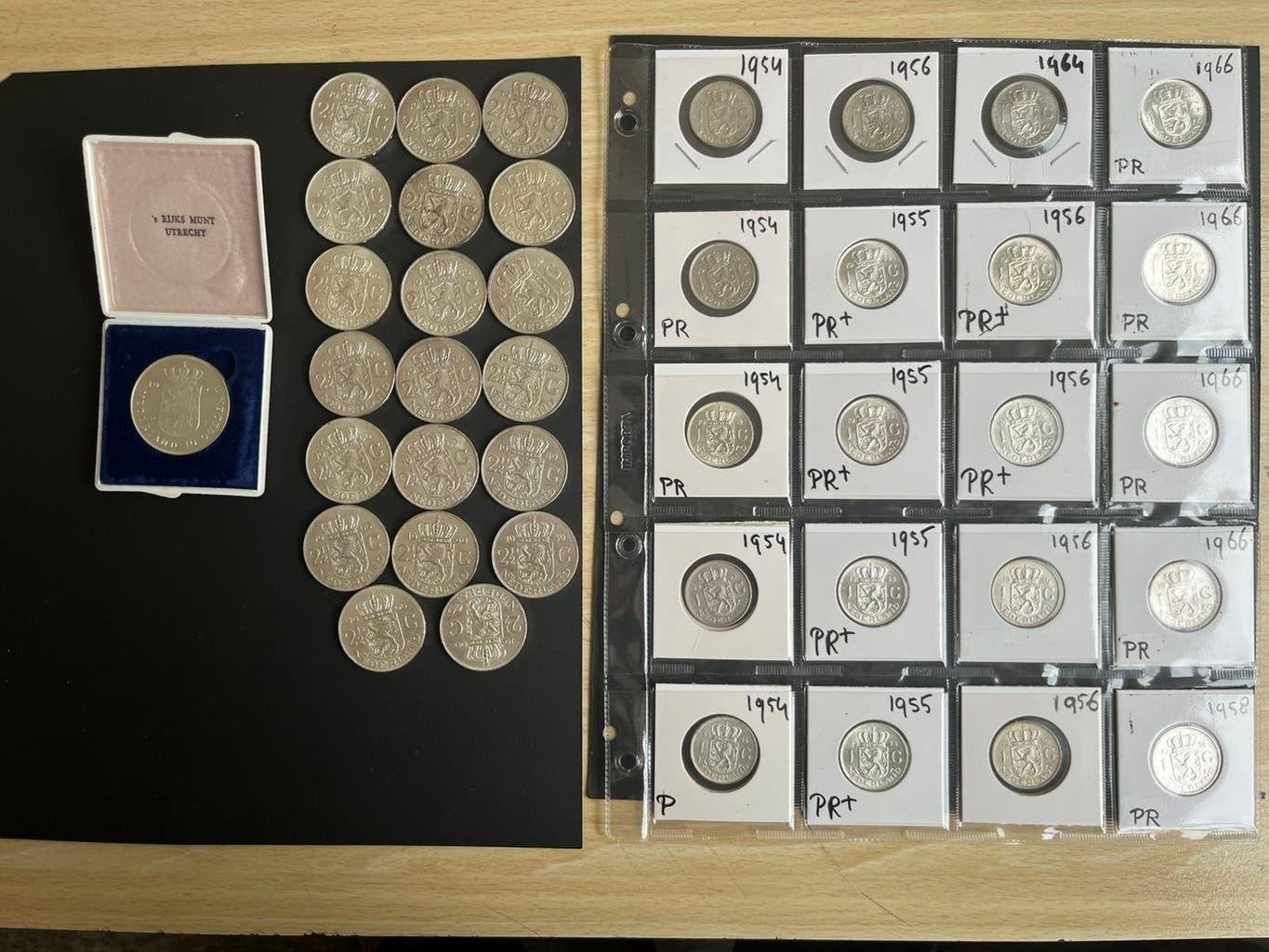 JULIANA  41 ZILVEREN MUNTEN  FOTO/ADV, Postzegels en Munten, Munten | Nederland, Koningin Juliana, Zilver, 2½ gulden, Verzenden