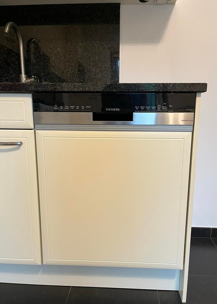 Siemens IQ300 vaatwasser, Ophalen, Zo goed als nieuw, Inbouw, Minder dan 85 cm