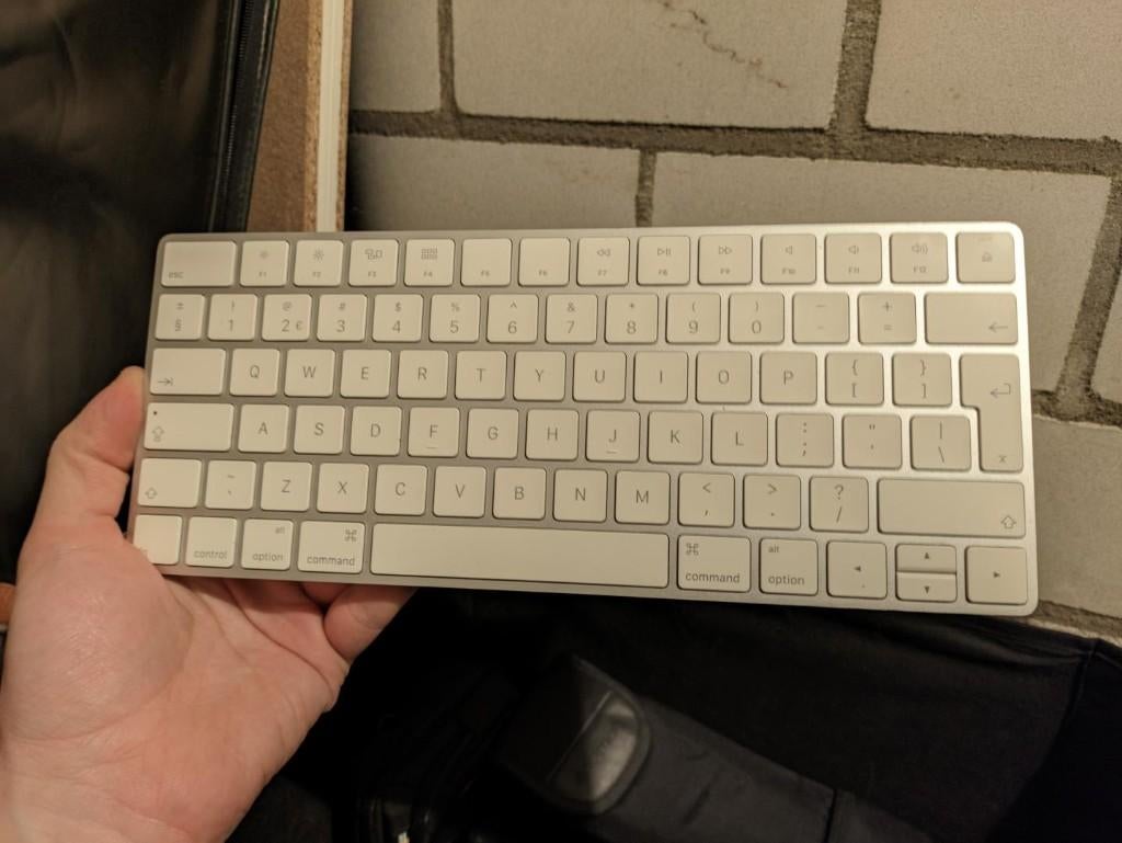 Apple Magic Bluetooth Keyboard A1644, Ophalen of Verzenden, Draadloos, Qwerty, Apple