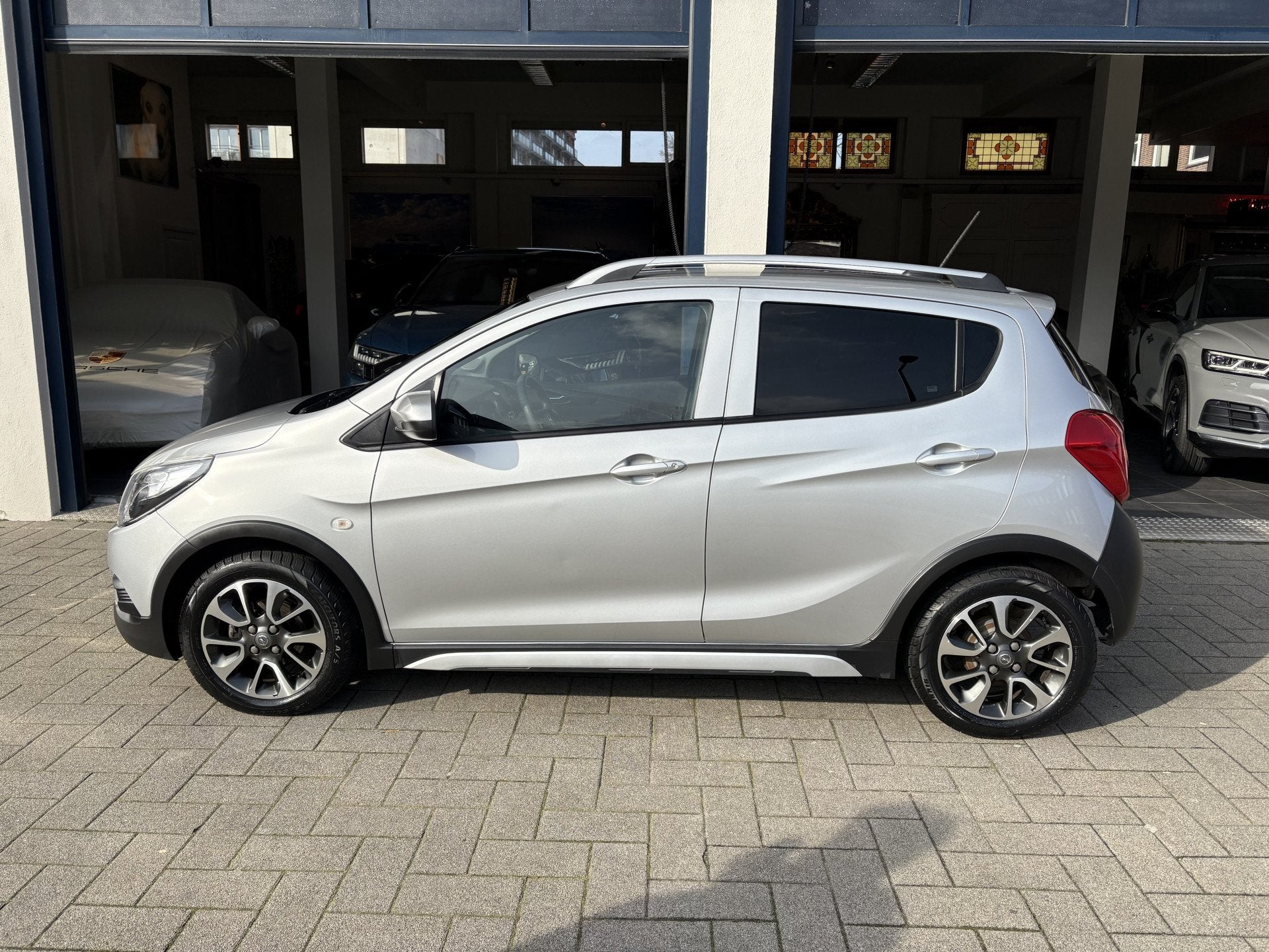 Opel KARL 1.0 Rocks Online Edition NL AUTO/CARPLAY/AIRCO/TOP, Auto's, Voorwielaandrijving, 839 kg, Gebruikt, Euro 6