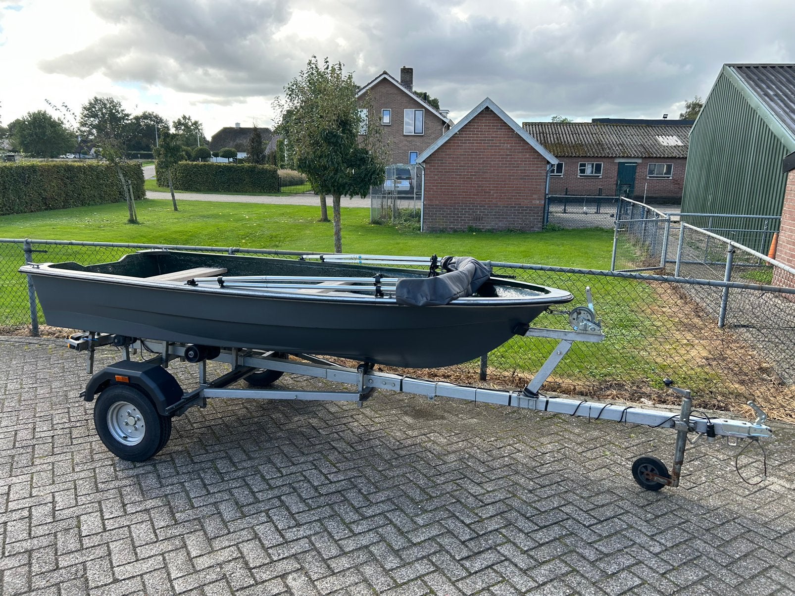 PLACOM VIS-TOERBOOTJE LICHTE OPKNAPPER + TRAILER zie omschr, Ophalen of Verzenden, Gebruikt, Polyester