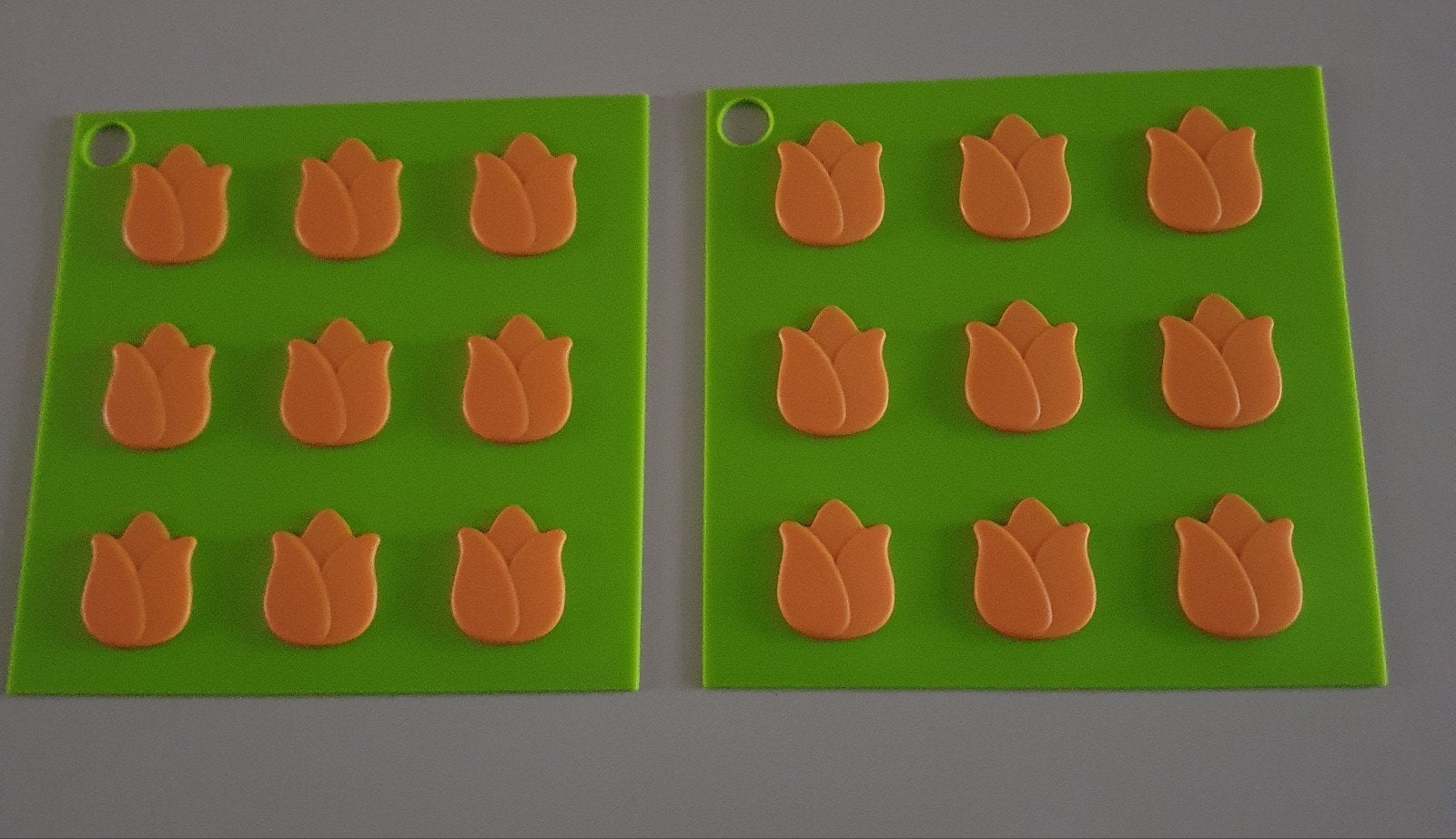 Rubberen onderzetters tulpen, 16,6x16,6 cm, Meerkleurig, Ophalen of Verzenden, Zo goed als nieuw, Pannenonderzetter