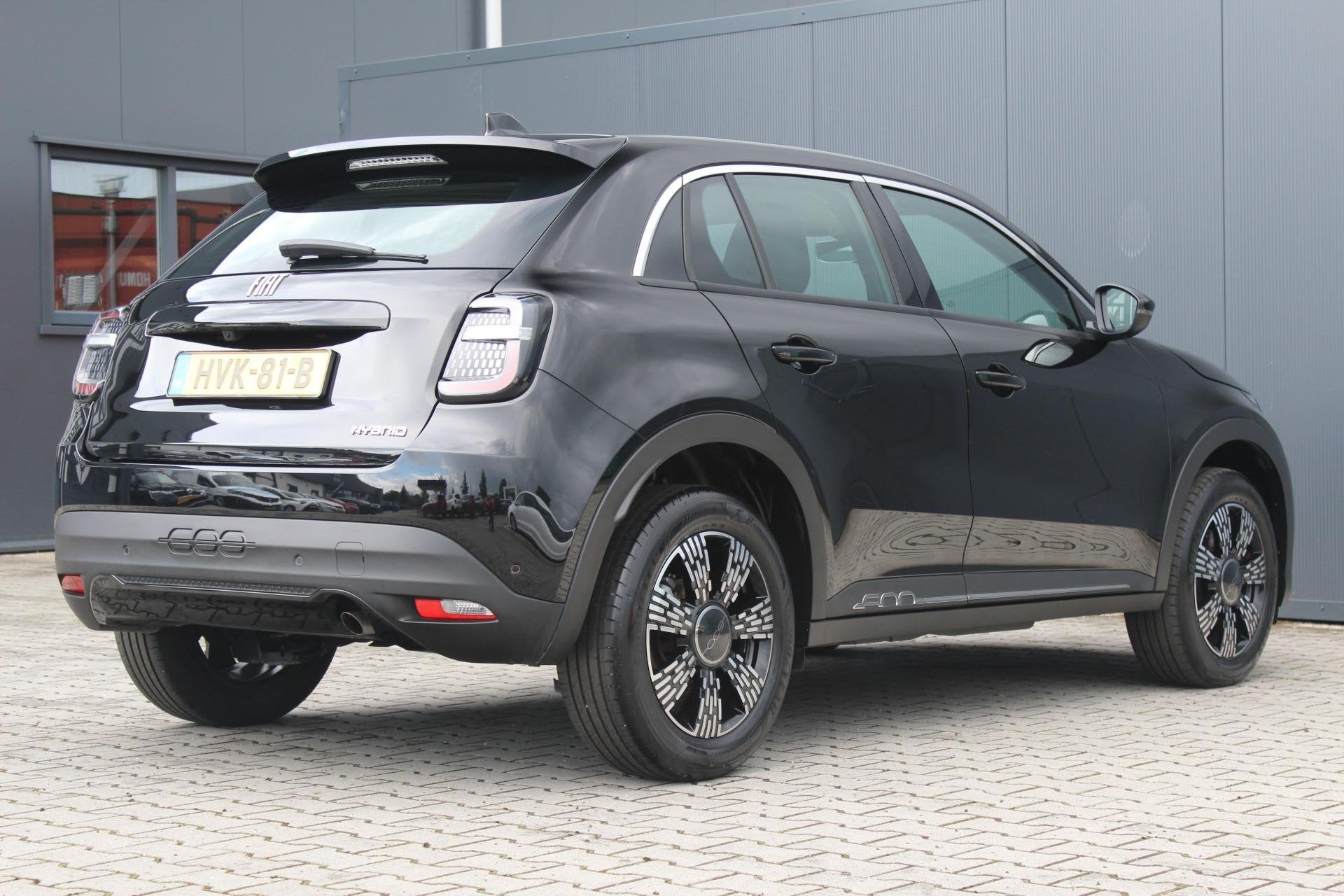 Fiat 600 1.2 Hybrid Pop | Incl. 12 maanden garantie | Voorst, Stof, Gebruikt, 1199 cc, 620 kg