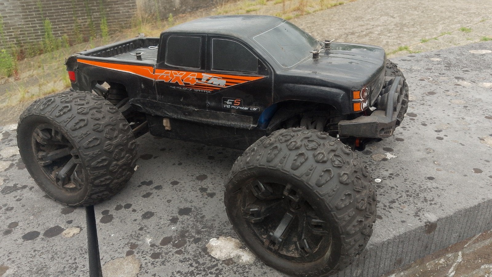 1:10 Brushless Monster Truck RTR, Hobby en Vrije tijd, Modelbouw | Radiografisch | Auto's, Gebruikt, Auto offroad, Schaal 1:10