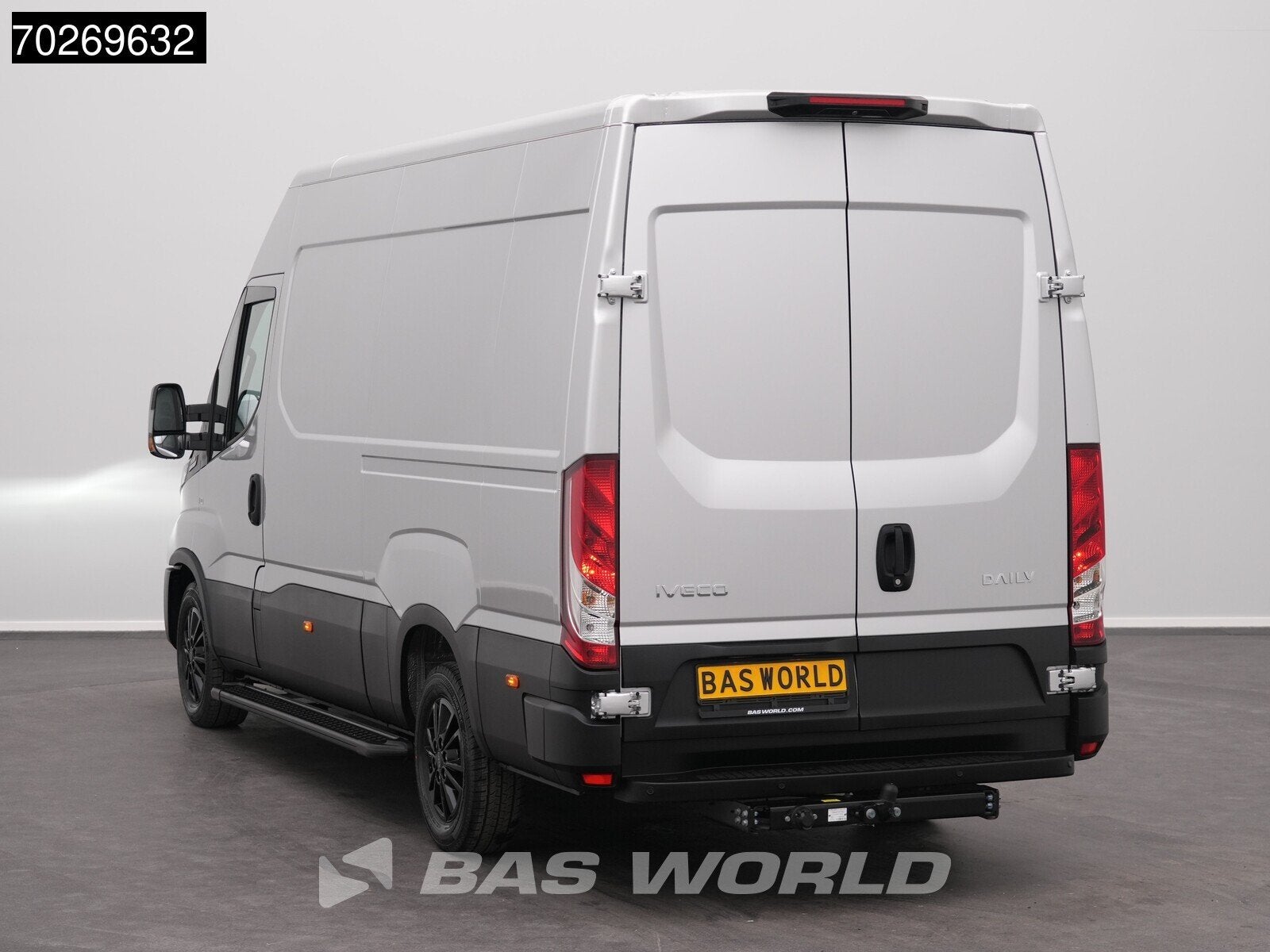 Iveco Daily 35S21 BPM VRIJ! 210PK 3.0L Automaat 2025 Black E, Automaat, Stof, Multifunctioneel stuurwiel, Euro 6