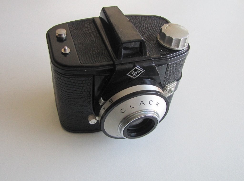 Agfa Clack boxfotocamera met cameratas, Ophalen of Verzenden, Gebruikt, Compact, Overige Merken