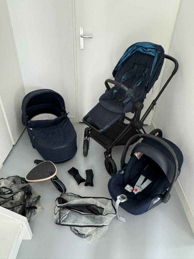 Cybex Priam Kinderwagen Compleet + autostoel en meerijplank, Zo goed als nieuw, Combiwagen, Verstelbare duwstang, Ophalen
