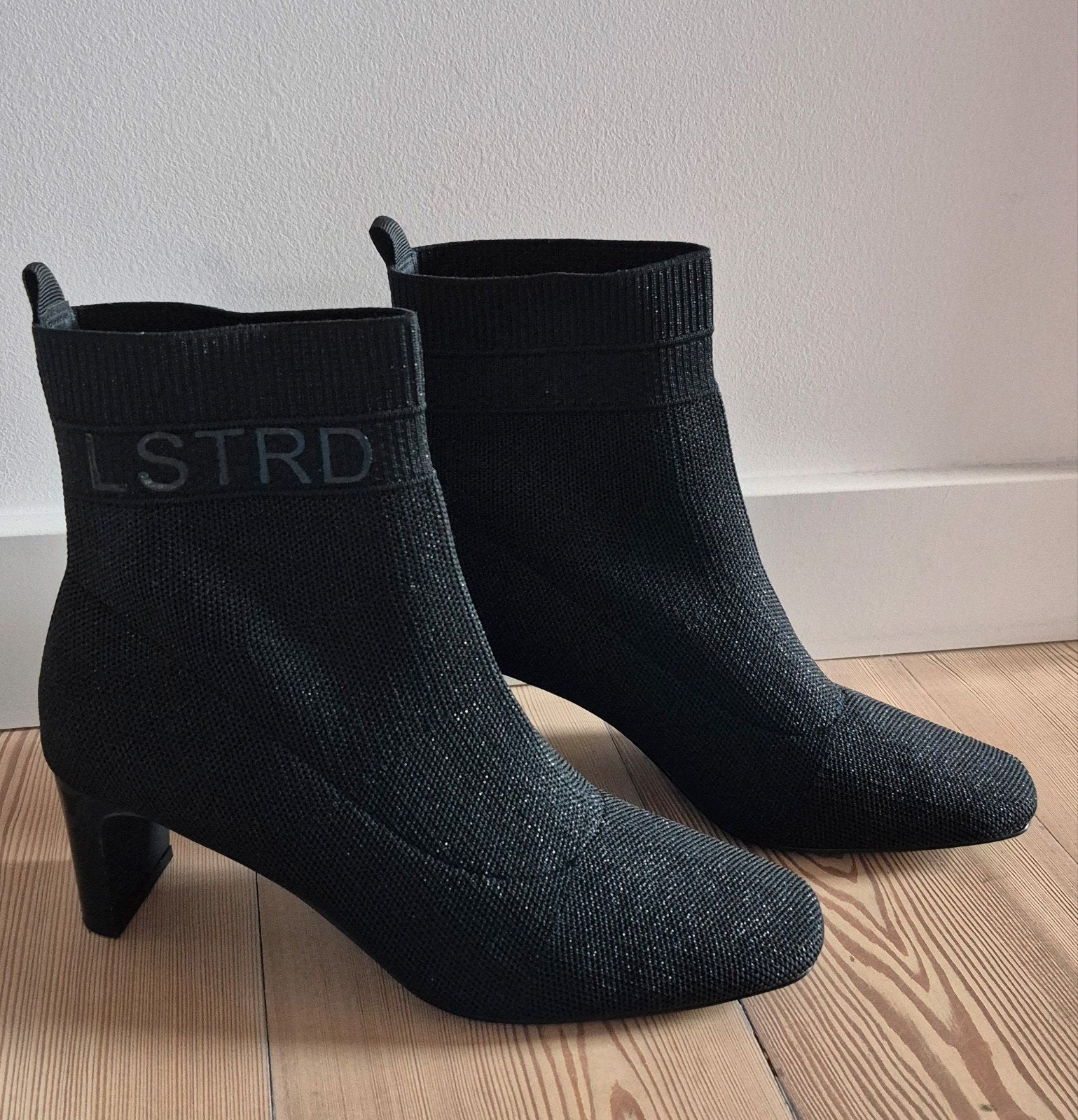 La Strada Enkellaarsjes maat 40, Zwart, Lage of Enkellaarzen, Ophalen of Verzenden, La Strada