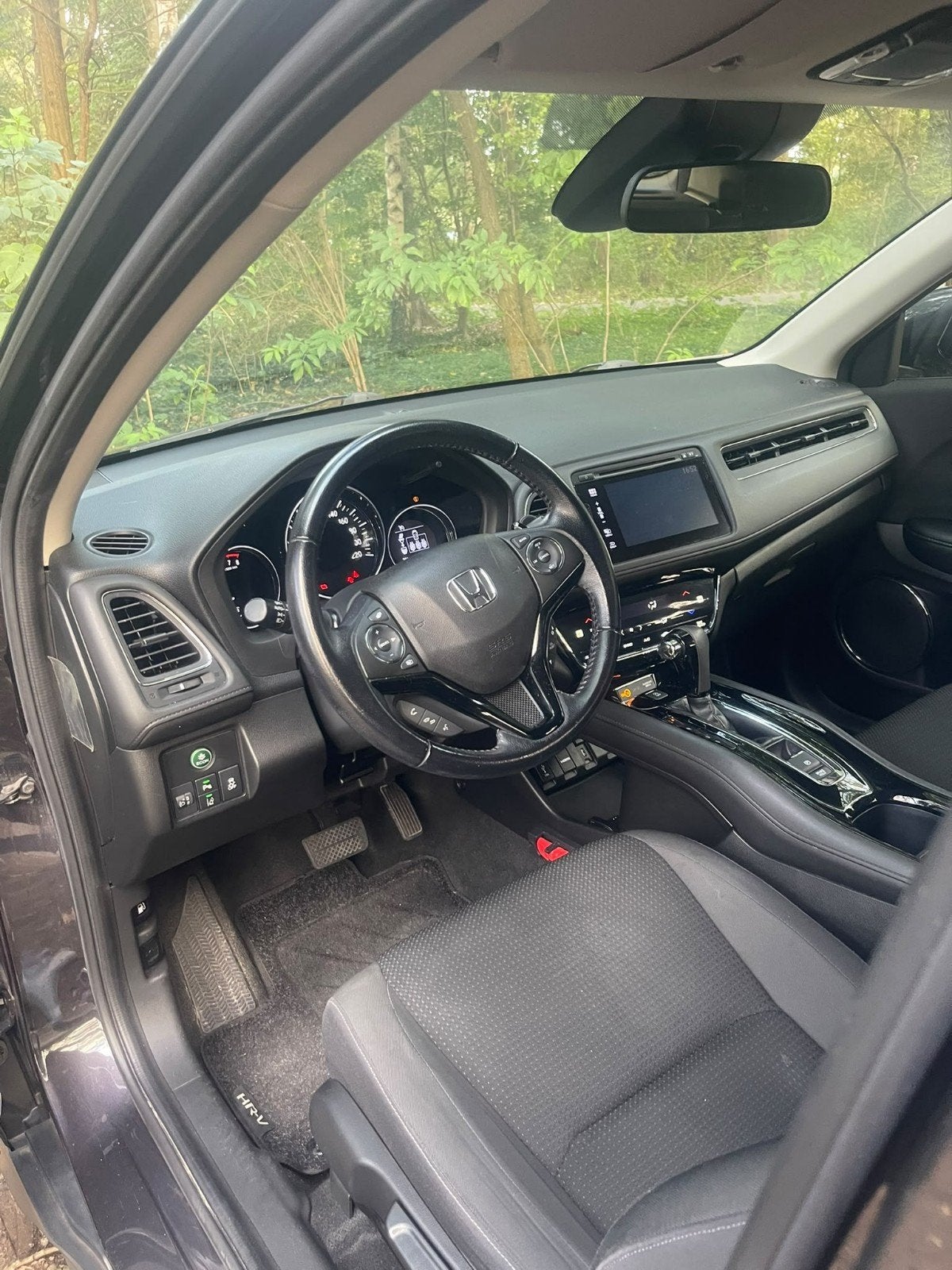 Honda HR-V 1.5 I-vtec 130pk CVT 2019 Zwart, Auto's, 15 km/l, Alcantara, Zwart, Origineel Nederlands