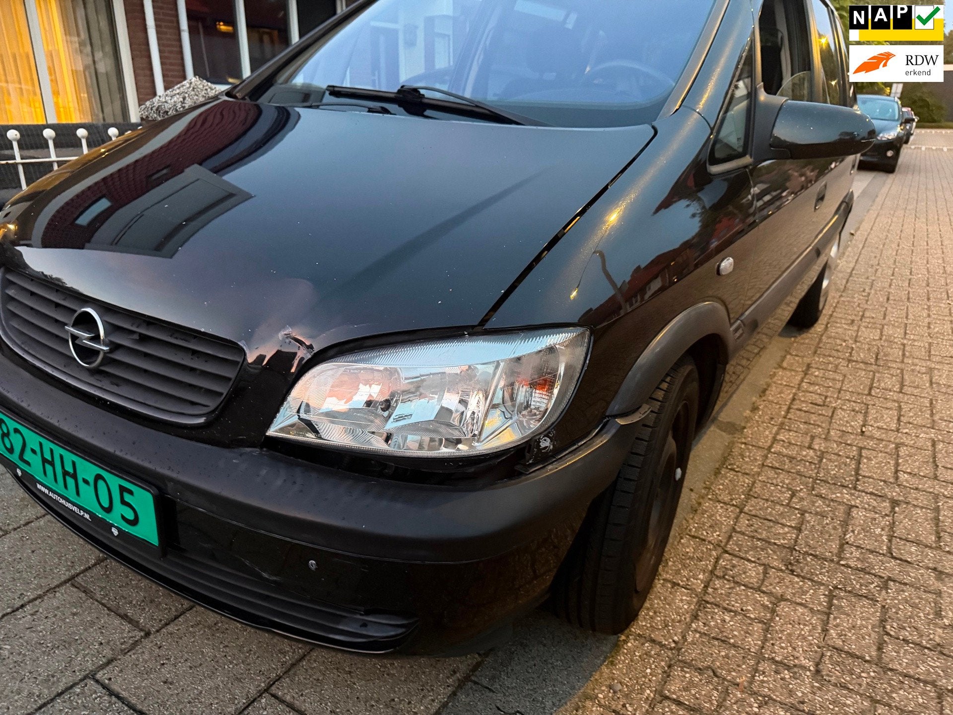 Opel Zafira 1.6-16V Comfort 7 persoons, Gebruikt, Zwart, 4 cilinders, Zwart