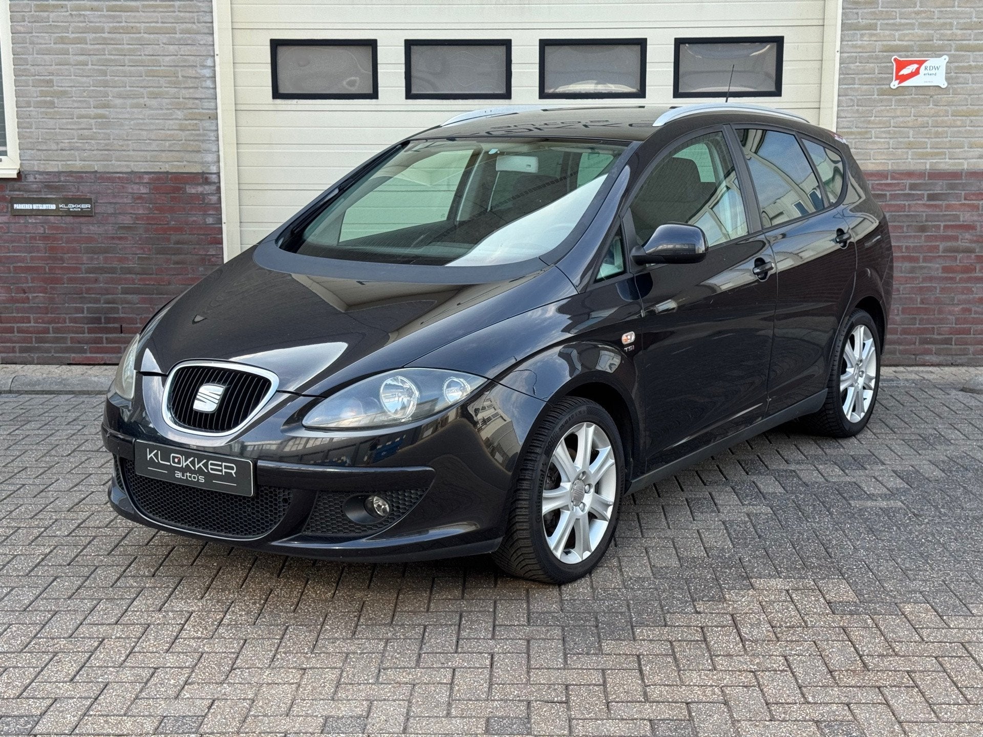 Seat Altea XL 1.4 TSI Stylance APK 06-2027 en onderhoudsbeur, Auto's, Voorwielaandrijving, Gebruikt, Zwart, 4 cilinders