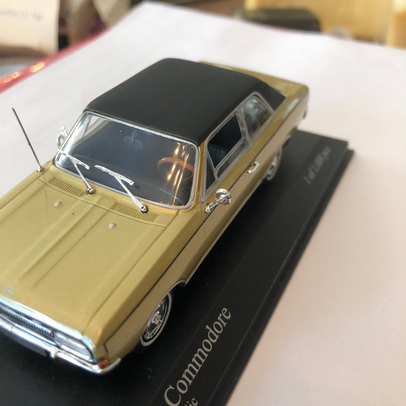 Van MINICHAMPS. OLD STOCK. OPEL COMMODORE  A   1966, Ophalen of Verzenden, Zo goed als nieuw, Auto, MiniChamps