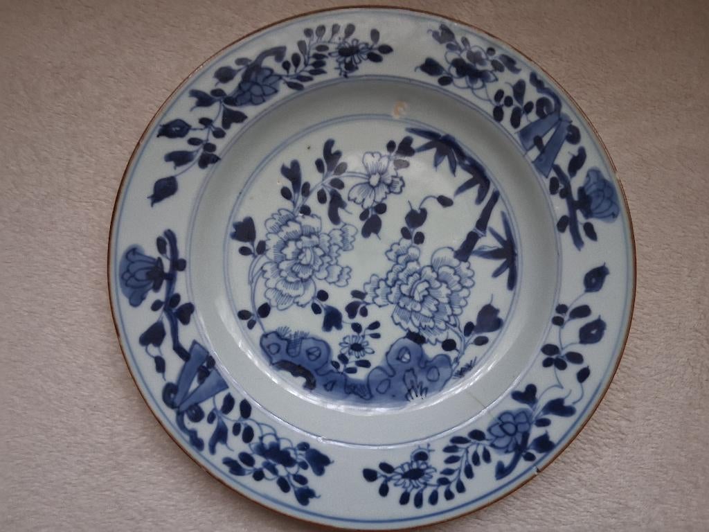 Een Antiek blauw - wit Chinees porseleinen bord., Antiek en Kunst, Ophalen