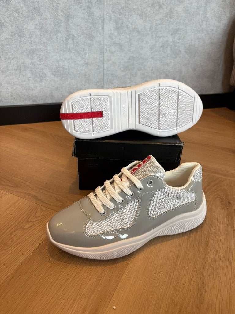prada cups grijs 44 45, Kleding | Heren, Overige kleuren, Sportschoenen, Nieuw, Ophalen of Verzenden