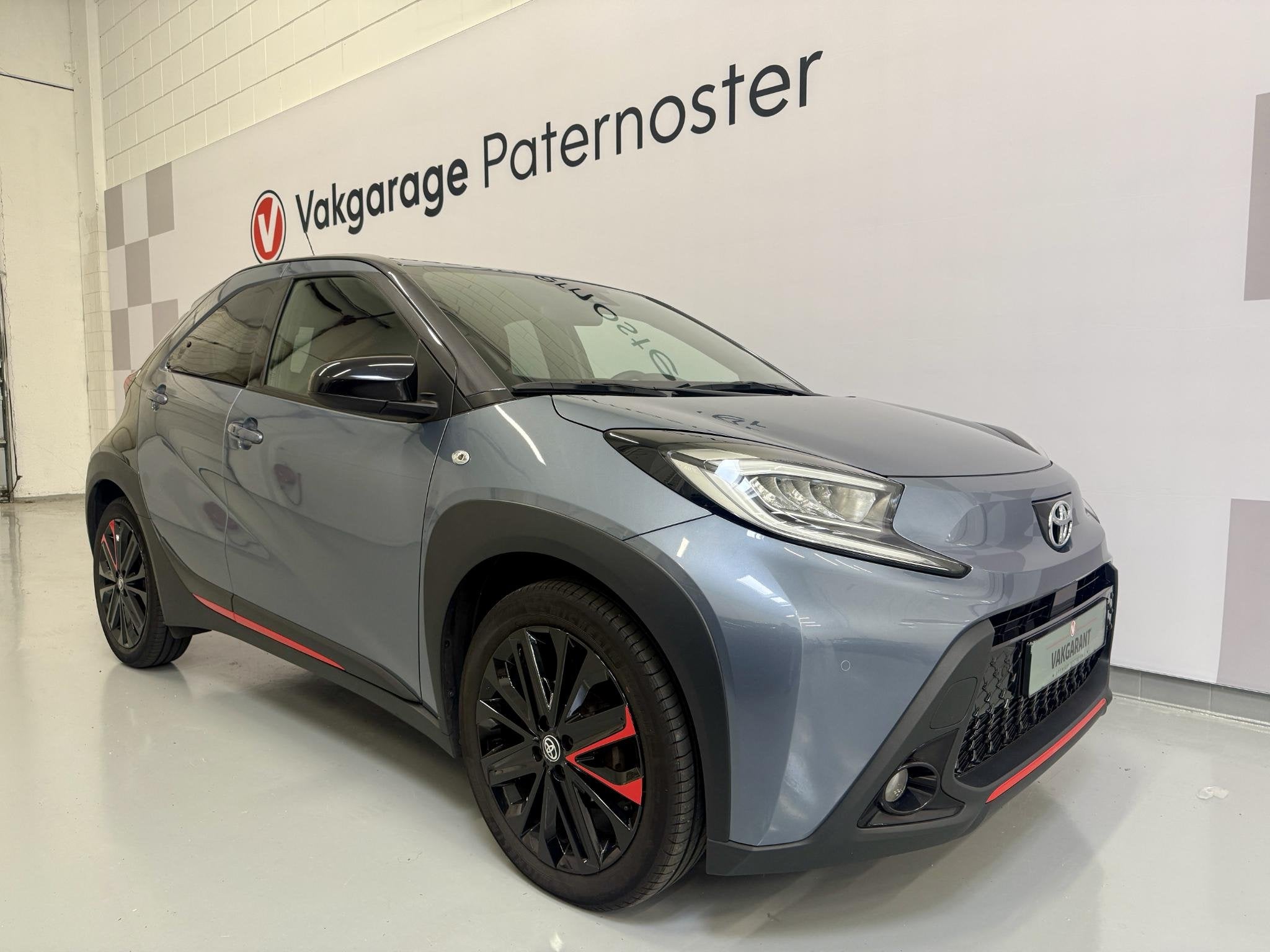 Toyota Aygo X 1.0 VVT-i S-CVT Undercover Edition / 18'' LMV, 12 maanden, Gebruikt, Euro 6, Overige kleuren