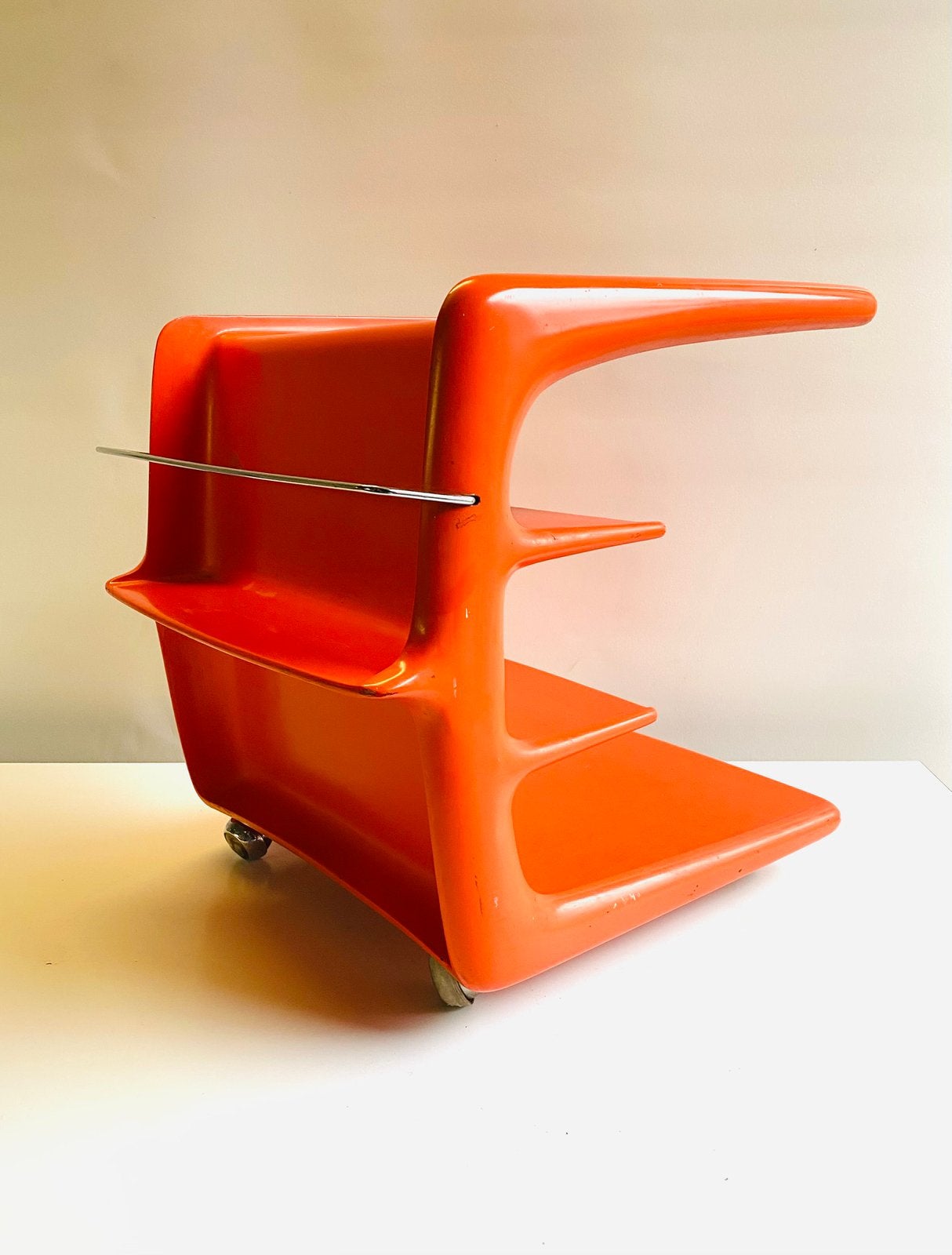 Space Age oranje bijzettafel design Peter Ghyczy, Ophalen of Verzenden, Huis en Inrichting