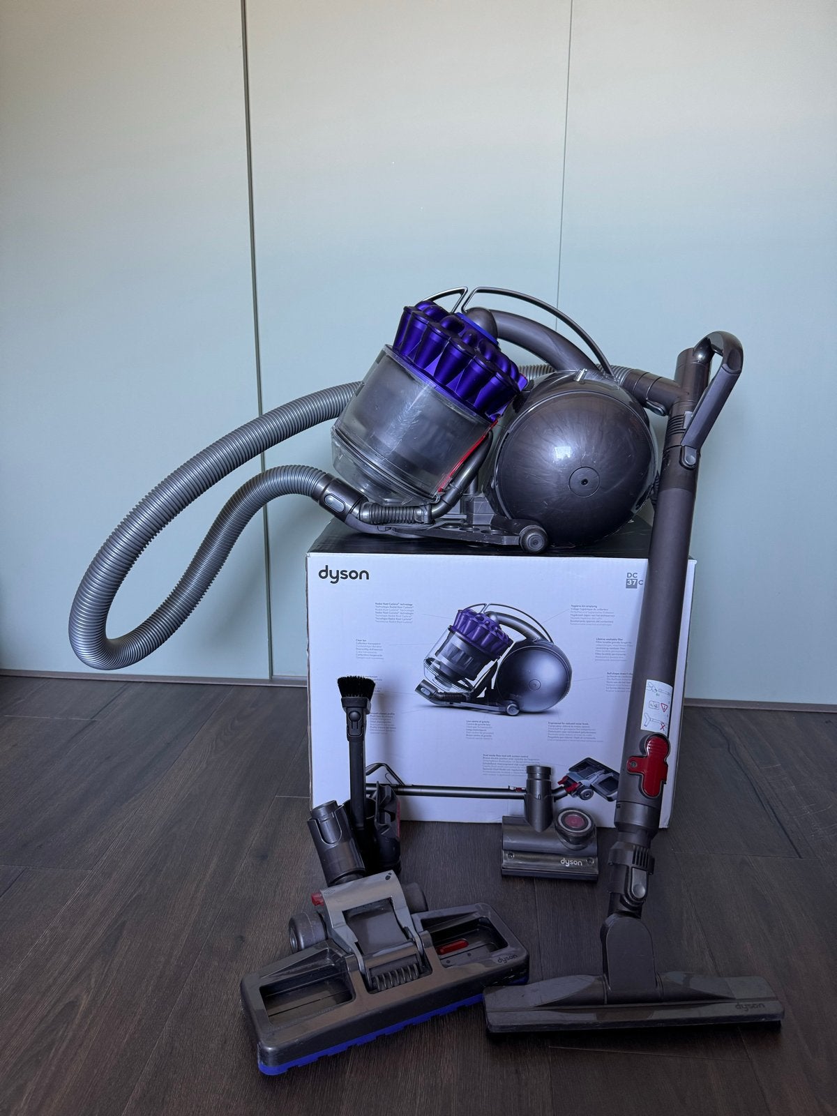 Dyson DC37c Ball Parquet Stofzuiger met Accessoires, Witgoed en Apparatuur, Ophalen, Inclusief accessoires, Gebruikt, Dyson
