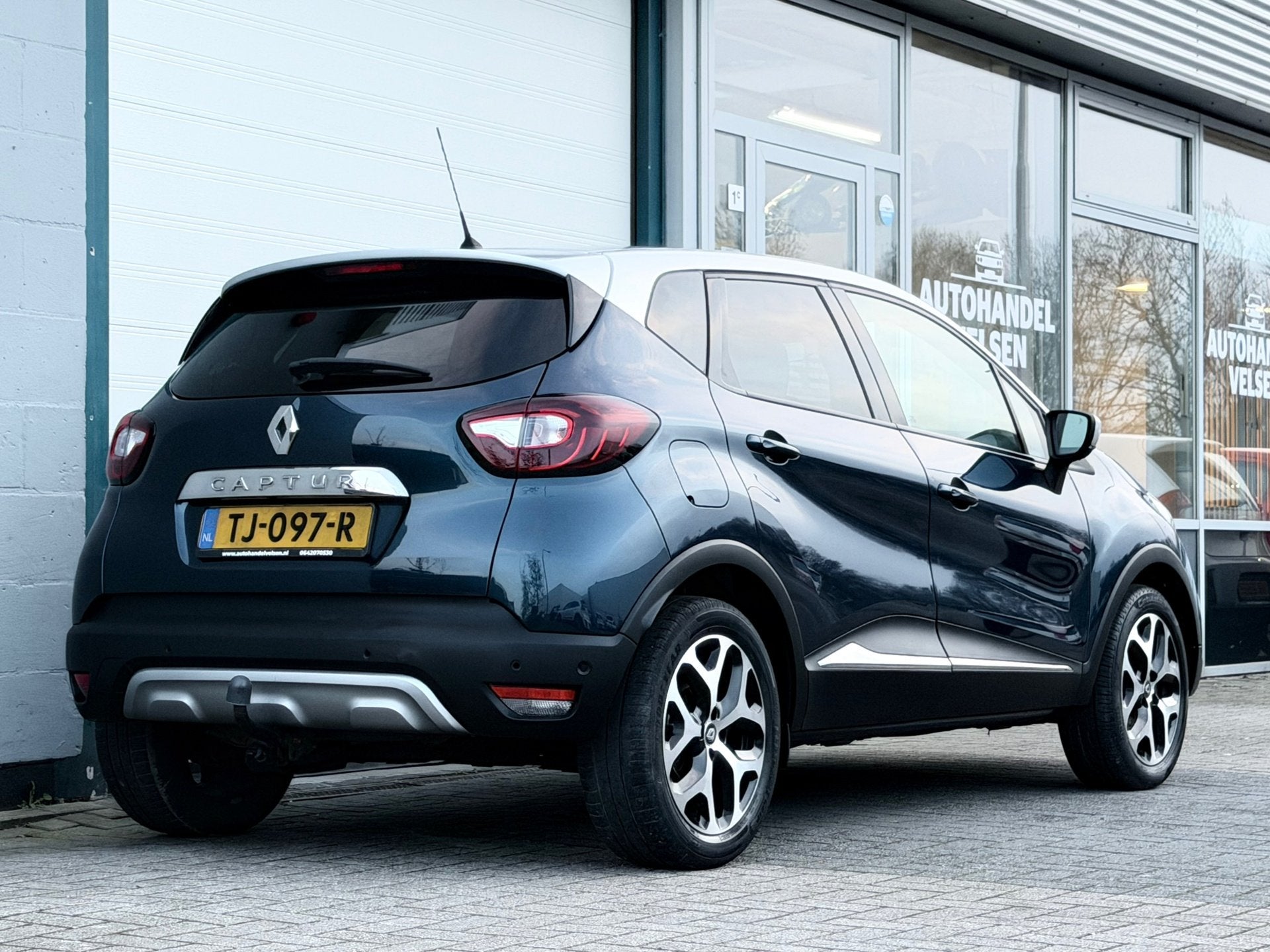 Renault Captur 1.2 TCe Intens Camera Automaat, Dealer onderhouden, Gebruikt, 4 cilinders, Origineel Nederlands