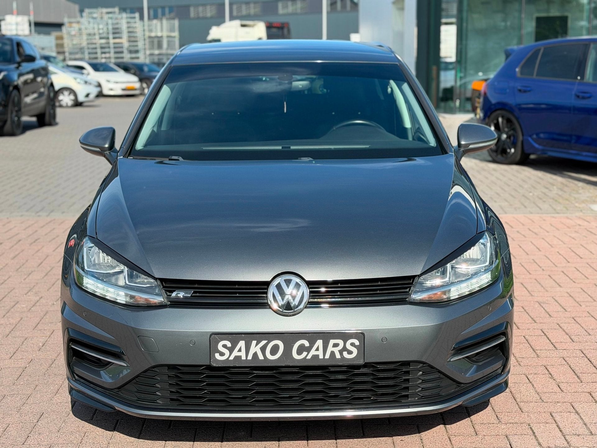 Volkswagen GOLF 1.0 TSI R-line 2019 116PK Grijs Zeer nette s, Dealer onderhouden, Stof, Bedrijf, Handgeschakeld