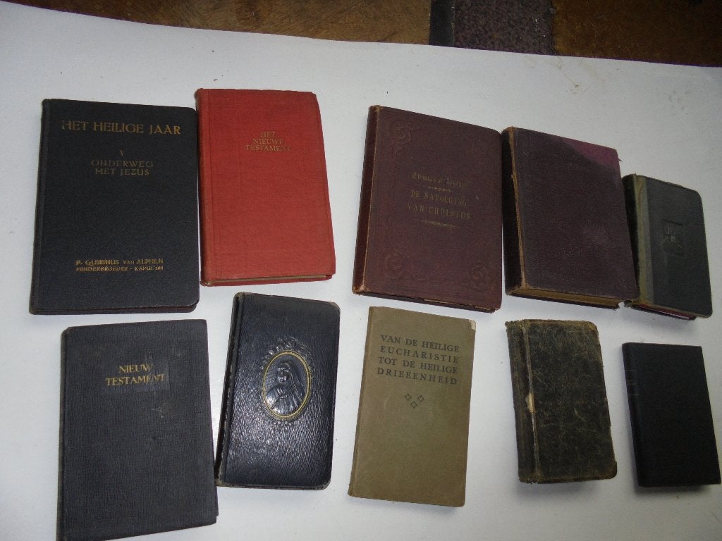 10 x klassieke Missaal kerkboekjes (RBij4-4), Ophalen of Verzenden
