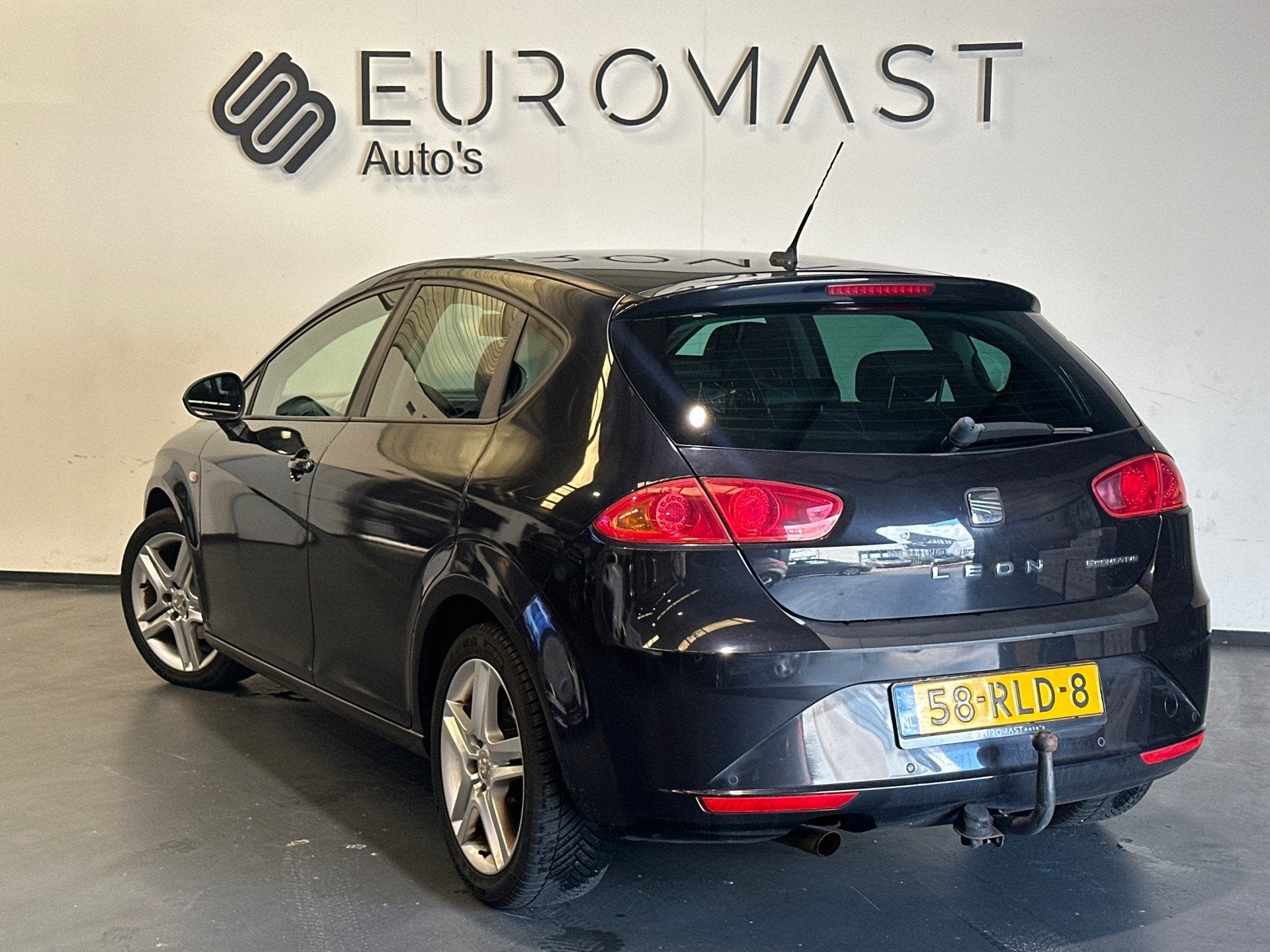 Seat Leon 1.2 TSI Ecomotive Businessline High Leder | Clima, Auto's, Voorwielaandrijving, Euro 5, Gebruikt, 4 cilinders