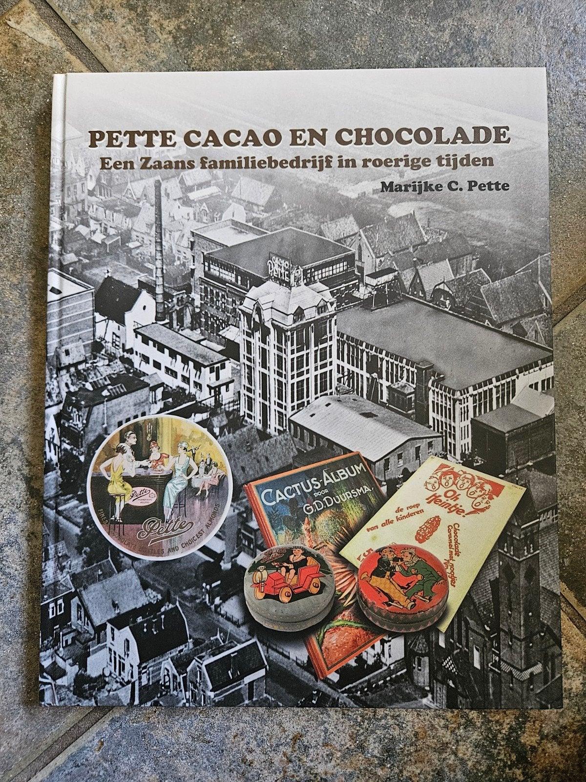 Pette Cacao en Chocolade: Een Zaans familiebedrijf, Ophalen of Verzenden, 20e eeuw of later, Zo goed als nieuw, Marijke C. Pette