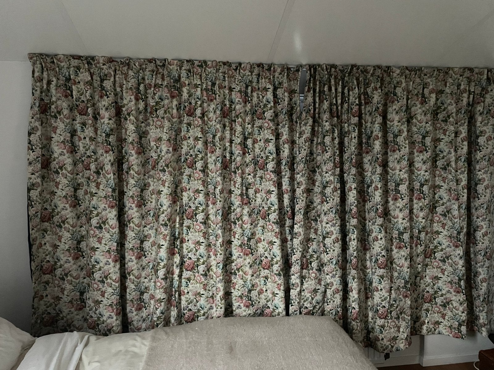 Verduisterende Overgordijnen - Bloemenprint 300x177 cm, Huis en Inrichting, Gebruikt, Overige kleuren, Ophalen of Verzenden, 200 cm of meer