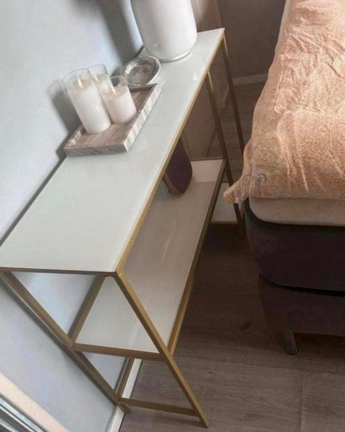 Mooie bijzet tafel wit goud glazen plaat, Ophalen, 50 tot 100 cm, Rond, Zo goed als nieuw
