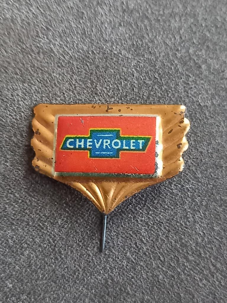 Speldje Chevrolet, Verzamelen, Speldjes, Pins en Buttons, Ophalen of Verzenden, Gebruikt
