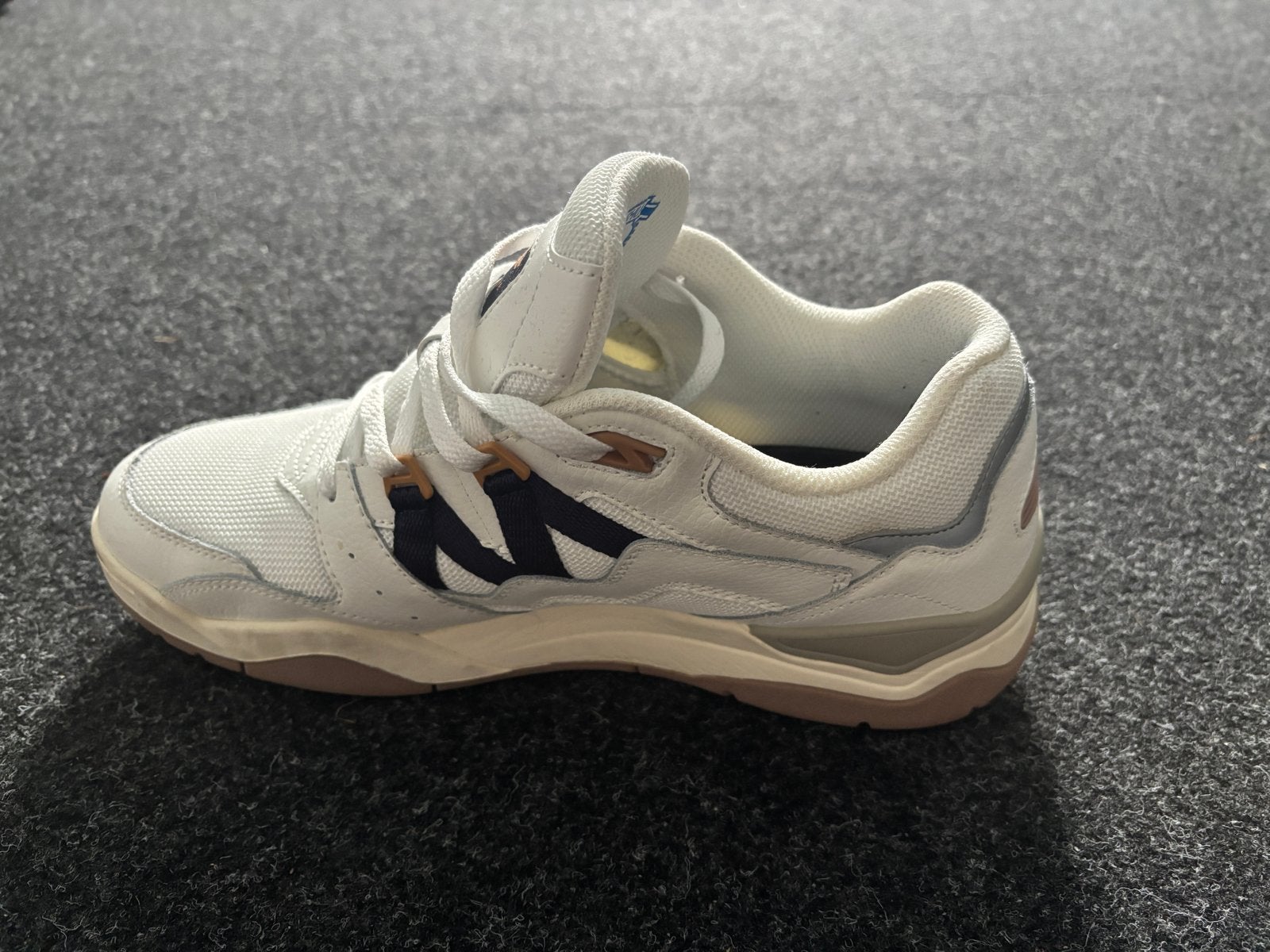 Karhu Fusion XT Sneakers - Zo goed als nieuw, Kleding | Heren, Wit, Ophalen of Verzenden, Sneakers of Gympen, Zo goed als nieuw