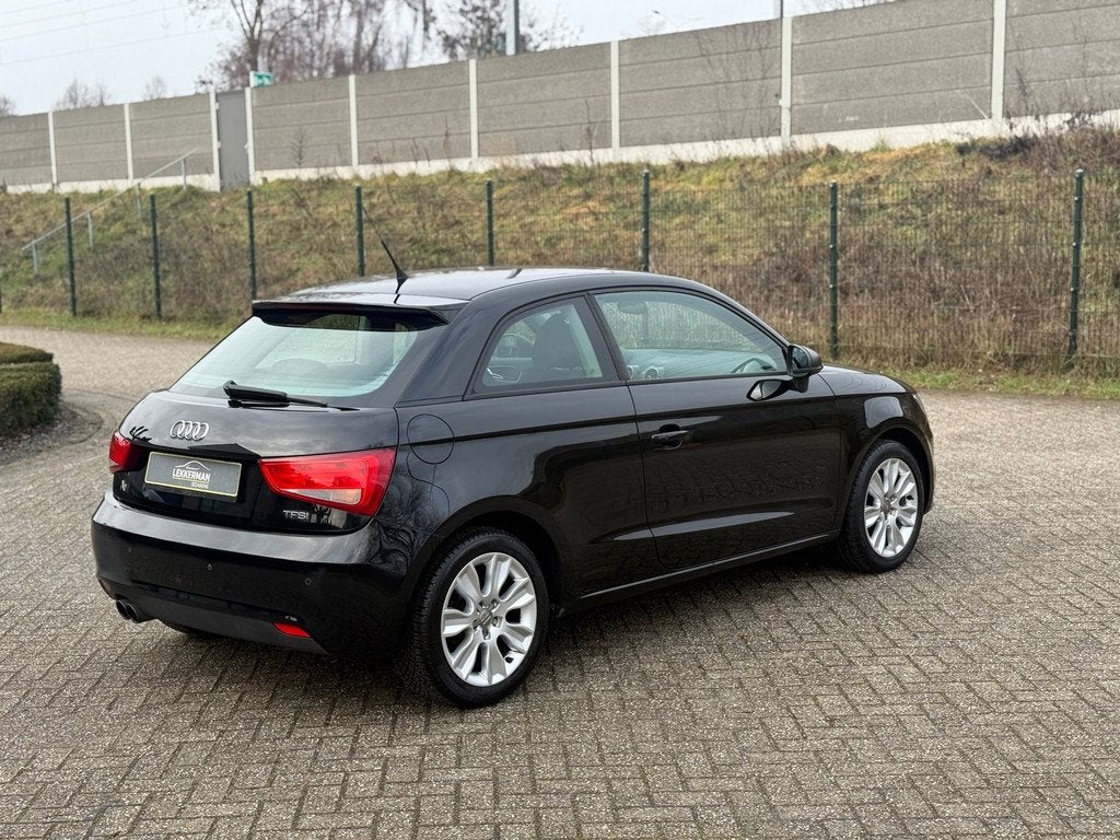 Audi A1 1.4 TFSI AUTOMAAT I PDC I STOELVERWARMING I 122PK I, 4 cilinders, 4 stoelen, Electronic Stability Program (ESP), Origineel Nederlands