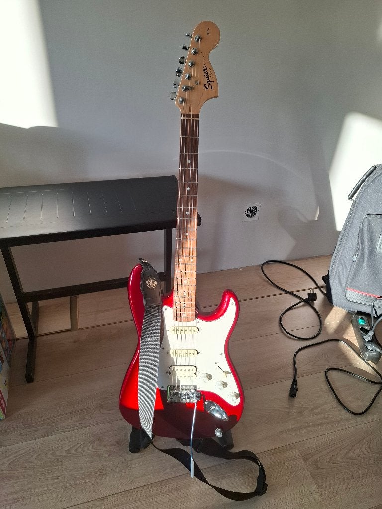 Squier Strat by Fender, Ophalen, Gebruikt, Solid body, Fender