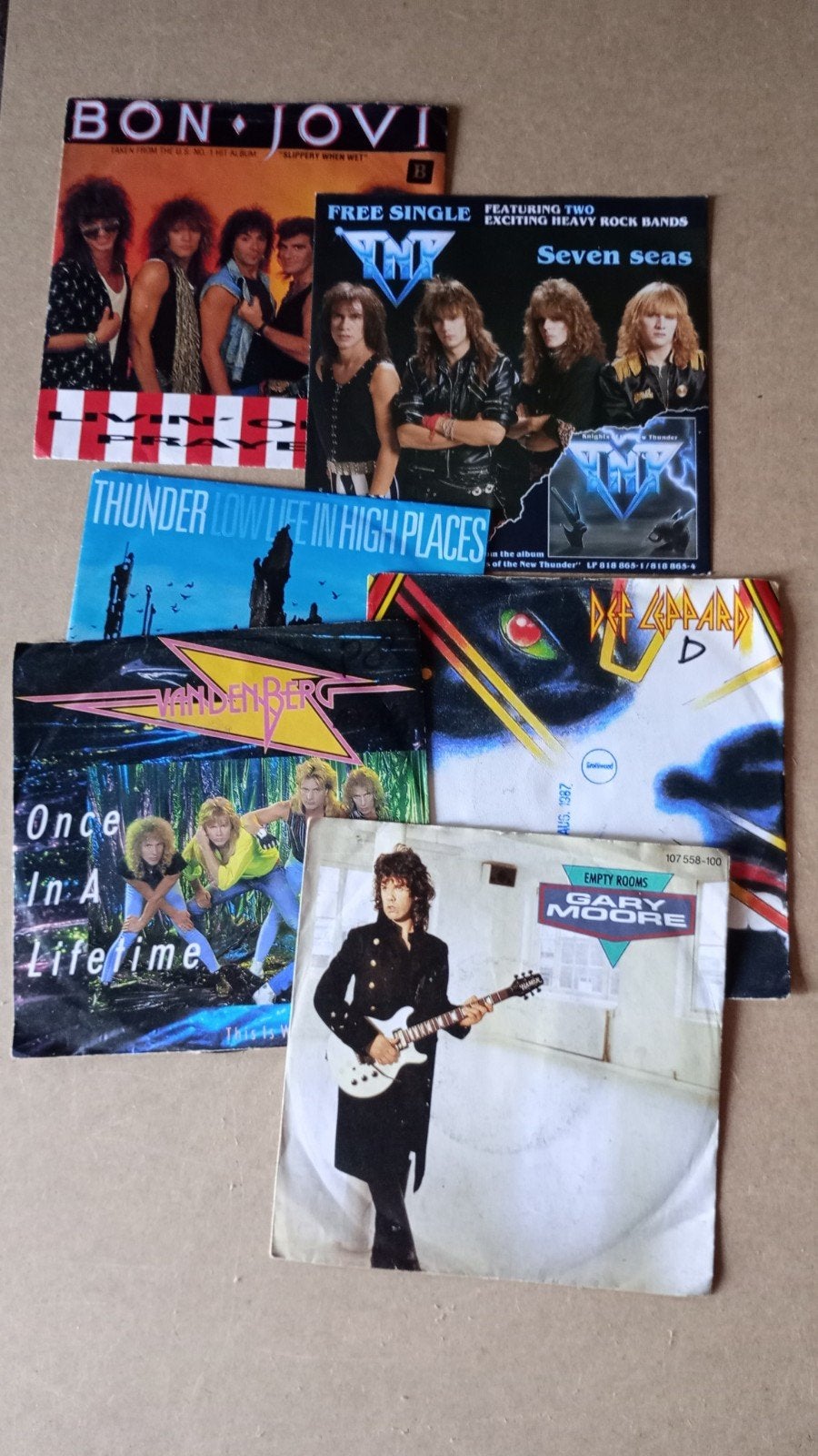 Def Leppard, G. Moore, Vandenberg, Thunder singles, Cd's en Dvd's, Vinyl Singles, Verzenden, Gebruikt, Rock en Metal