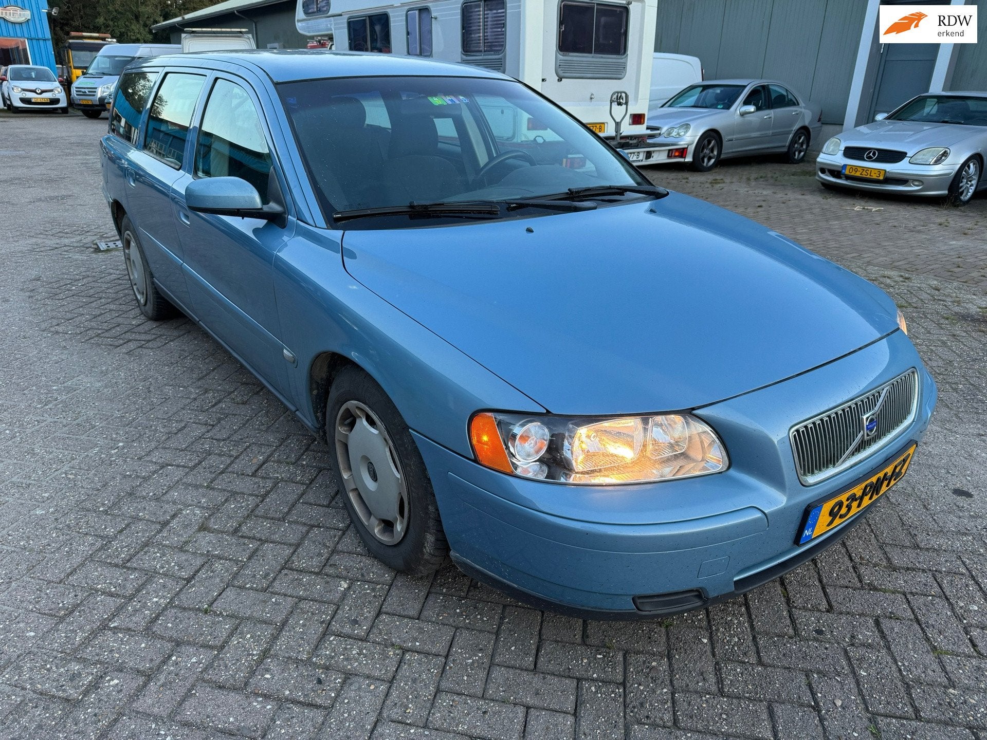 Volvo V70 2.4D Edition I, Voorwielaandrijving, Blauw, 168 €/maand, 2401 cc