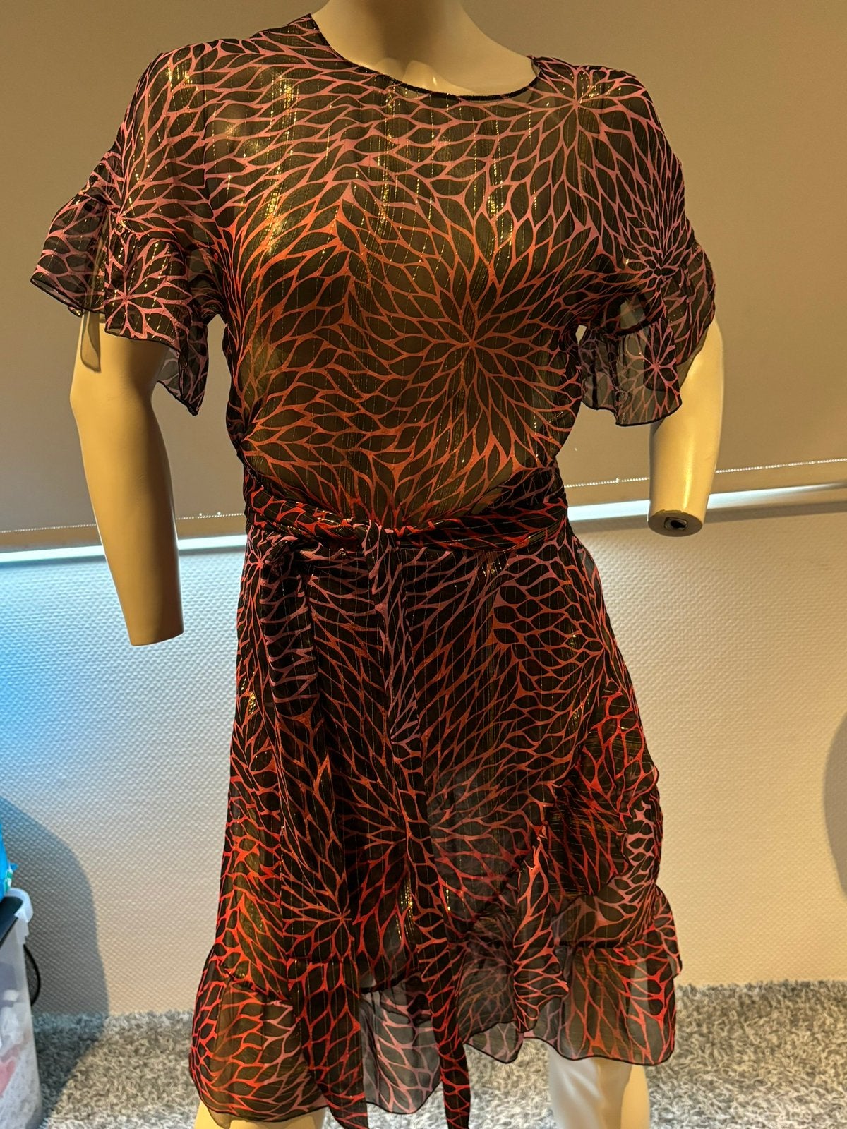 Kristina t jurkje zwart met goud lurex maat it 42 nl 38, Maat 38/40 (M), Zwart, Ophalen of Verzenden, Zo goed als nieuw