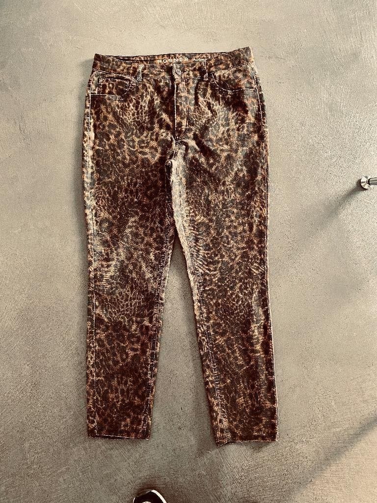 J571 Rosner maat 44=L jeans spijkerbroek Audrey broek bruin, Kleding | Dames, Overige kleuren, Ophalen of Verzenden, Zo goed als nieuw