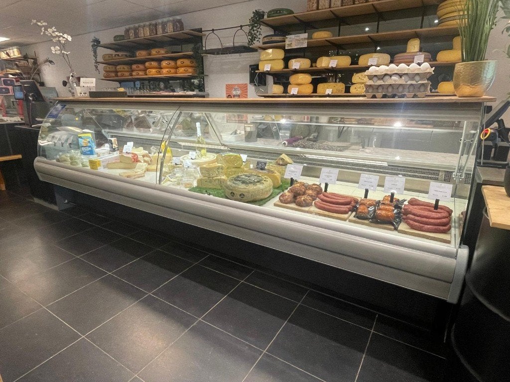 Arneg Dallas 3 375 royale koelvitrine, Ophalen