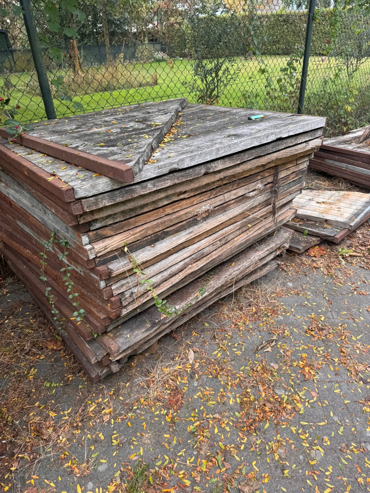 Steenschotten 130x115x4 lariks, Minder dan 3 m³, Ophalen, Overige houtsoorten