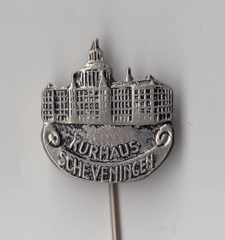 Scheveningen Kurhaus speldje, Verzamelen, Speldjes, Pins en Buttons, Gebruikt, Niet vindbaar, Niet vindbaar, Speldje of Pin