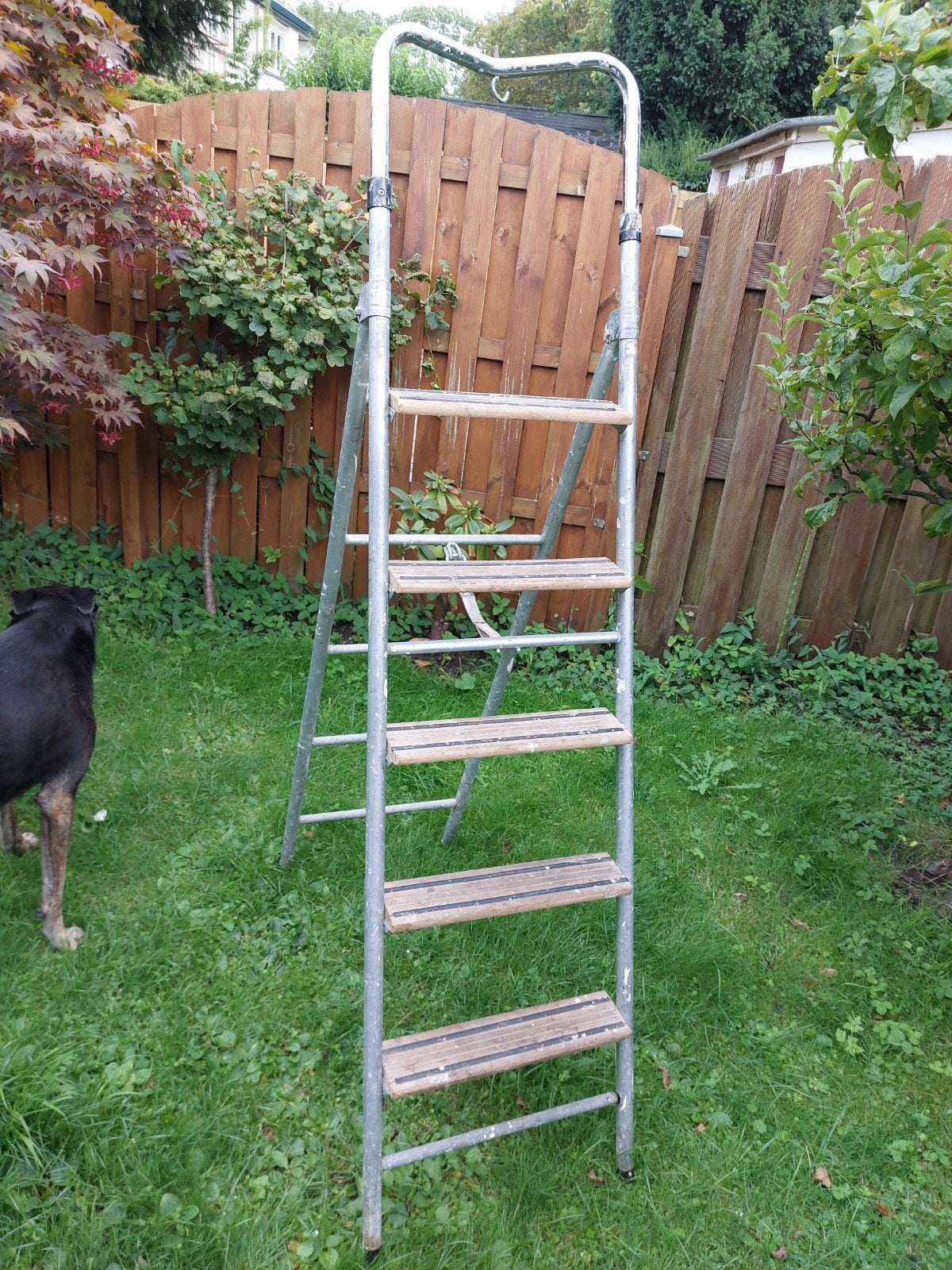 Vintage huishoudtrap - gratis op te halen, Doe-het-zelf en Verbouw, Ladders en Trappen, Ophalen, Gebruikt, Trap, Opvouwbaar of Inschuifbaar