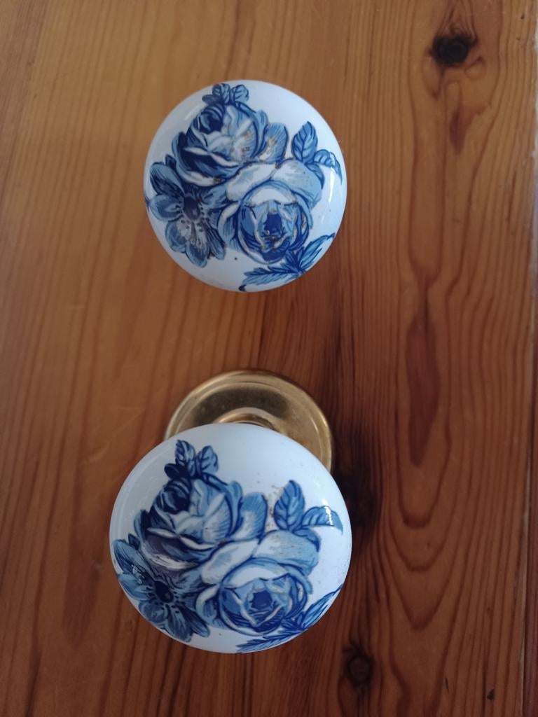 Set van 2 Porseleinen Deurknoppen met Blauw Bloemmotief, Ophalen of Verzenden