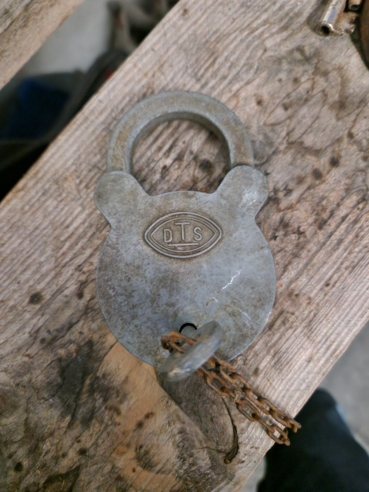 Antiek hangslot jaren 50/60 Functioneel met sleutel, Antiek en Kunst, Ophalen of Verzenden