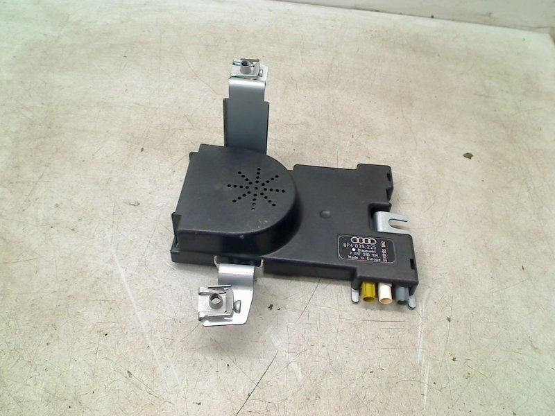 Antenne Versterker Audi A3 Sportback (8PA) 2011 8P4035225, Gebruikt, Auto-Union-Straße  1, Ingolstadt 85057, , Duitsland, Info@audi.de